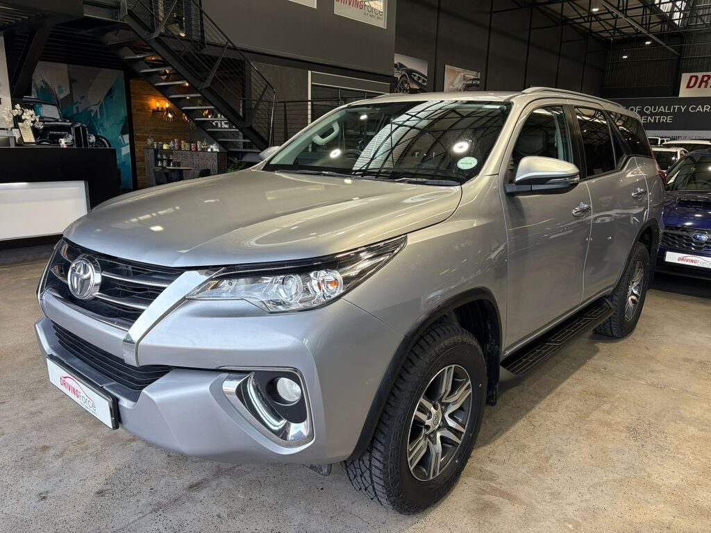 2019 Toyota Fortuner FORTUNER 2.4GD-6 R/B A/T in Silver, for sale at Driving Force Cape Town