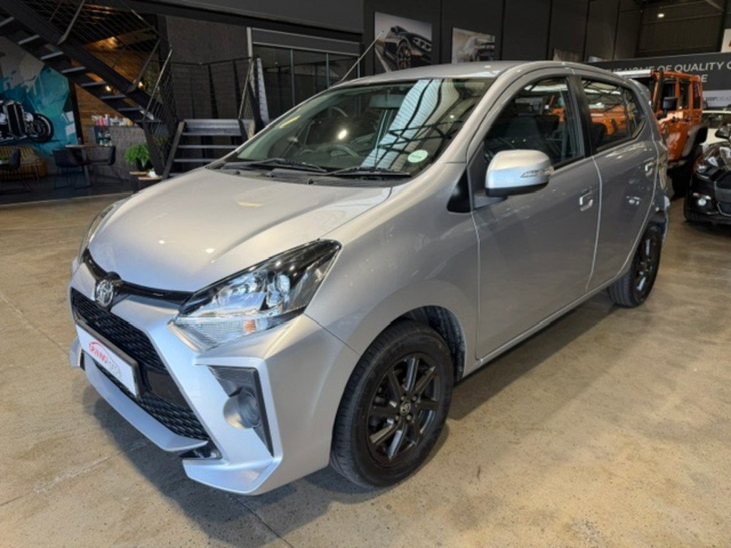 2022 Toyota Agya 1.0 A/T in Silver, for sale at Driving Force Cape Town