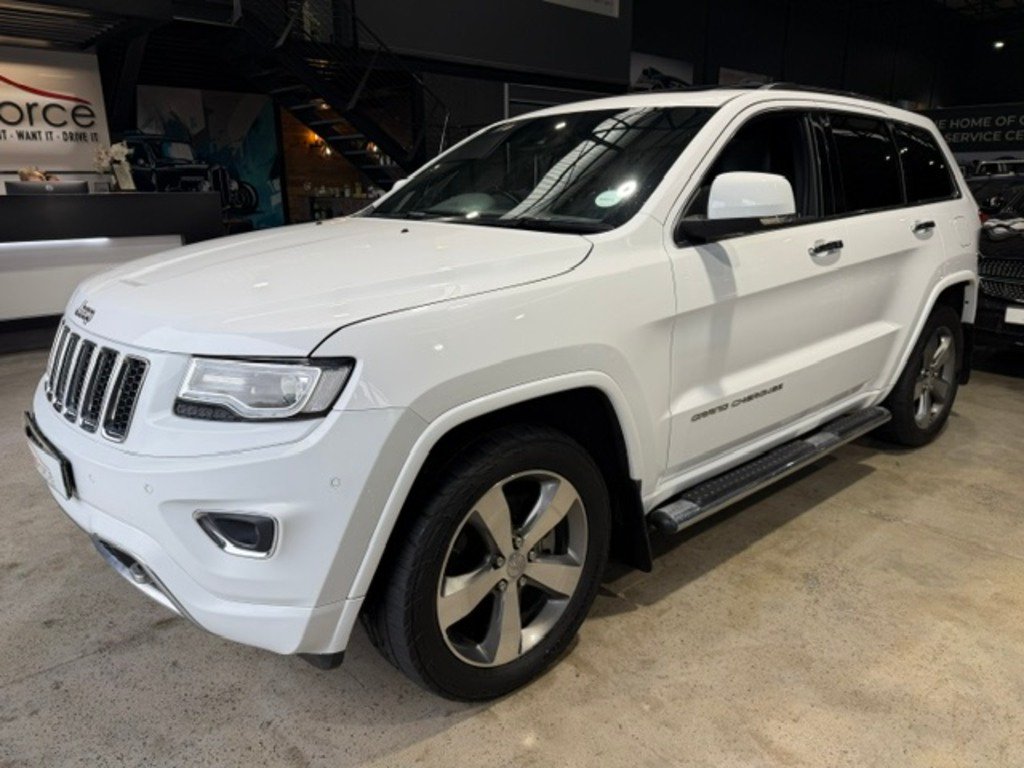2016 Jeep Grand Cherokee GRAND CHEROKEE 3.0L V6 CRD O/LAND in White, for sale at Driving Force Cape Town